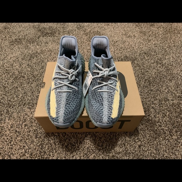 Adidas Yeezy Boost 350 V2 Ash Blue - Picture 2 of 7